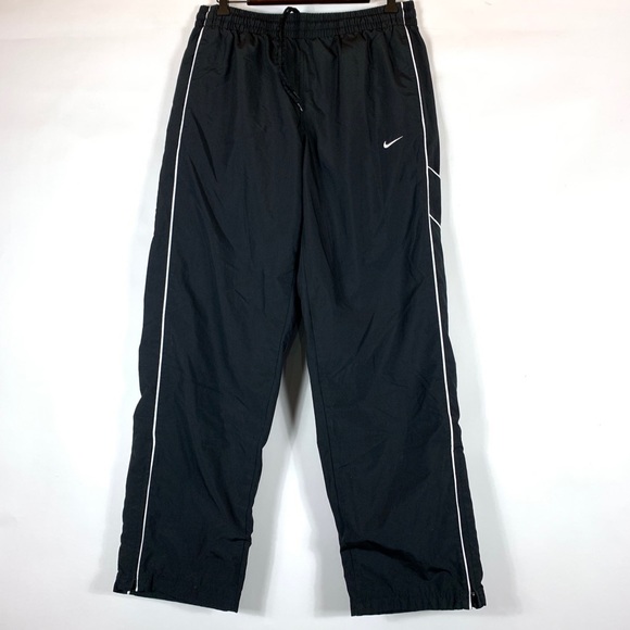black track pants nike